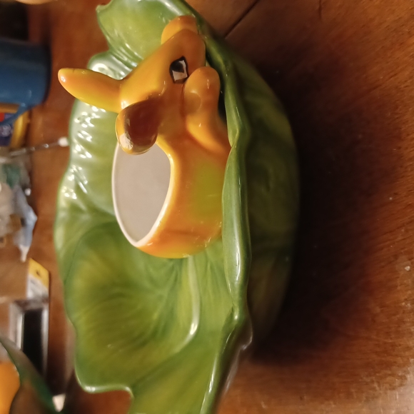 Shawnee Mid Century ceramic bunny dip dish and leaf dish - Picture 2 of 3